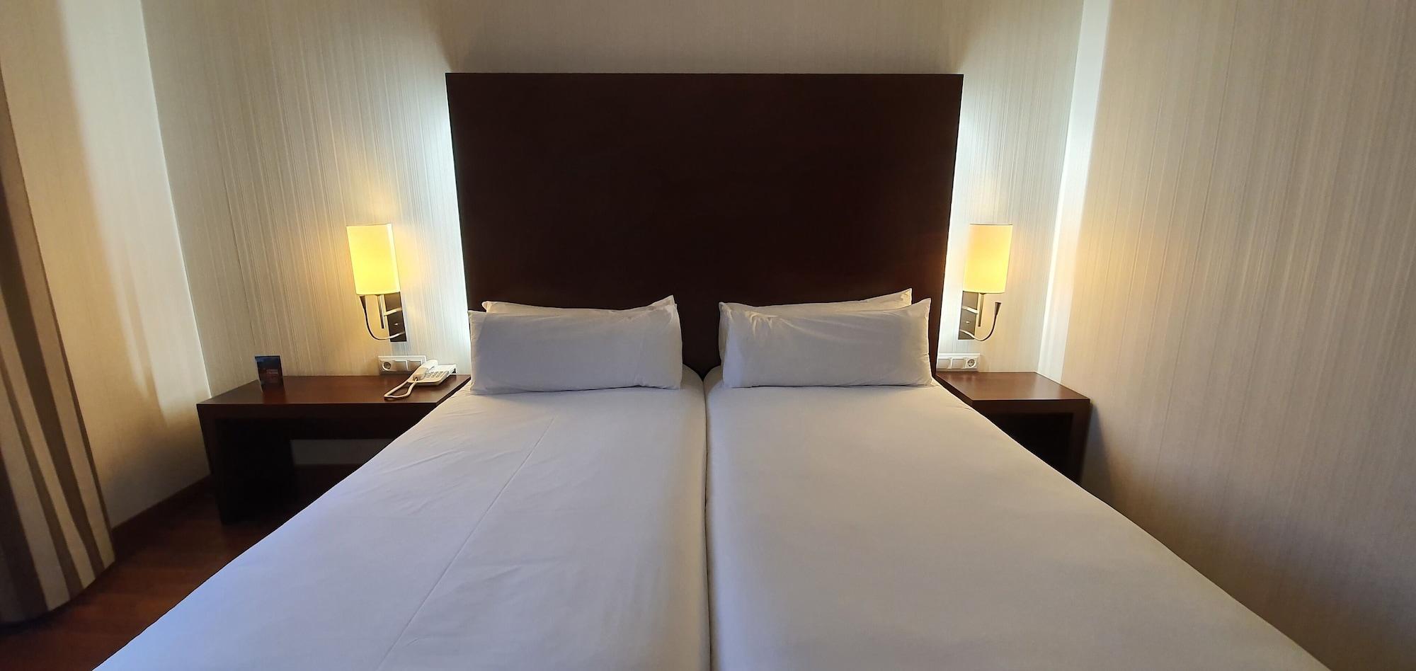Hotel Gran Ultonia Жирона Экстерьер фото