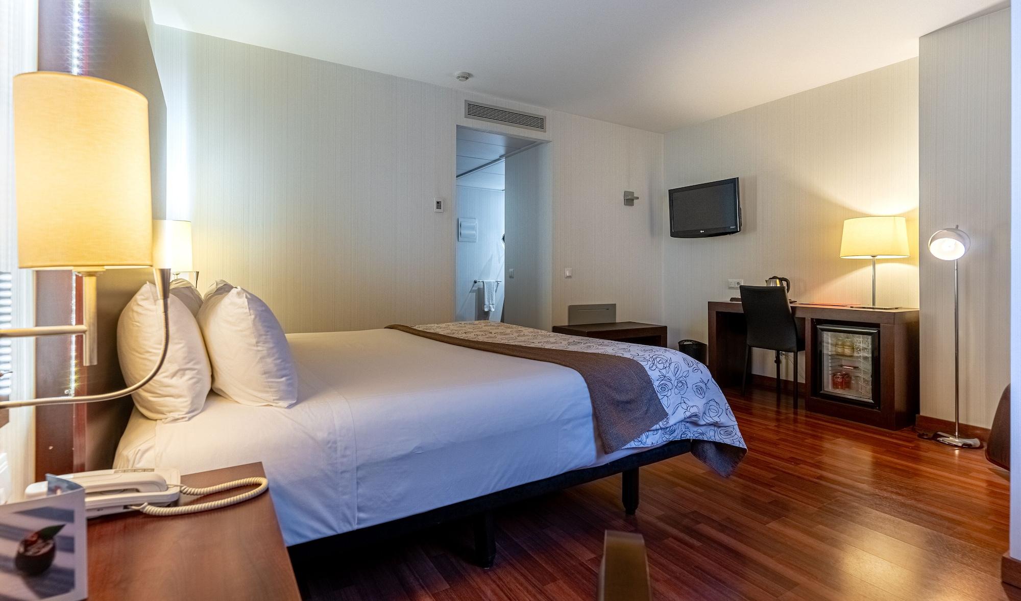 Hotel Gran Ultonia Жирона Экстерьер фото