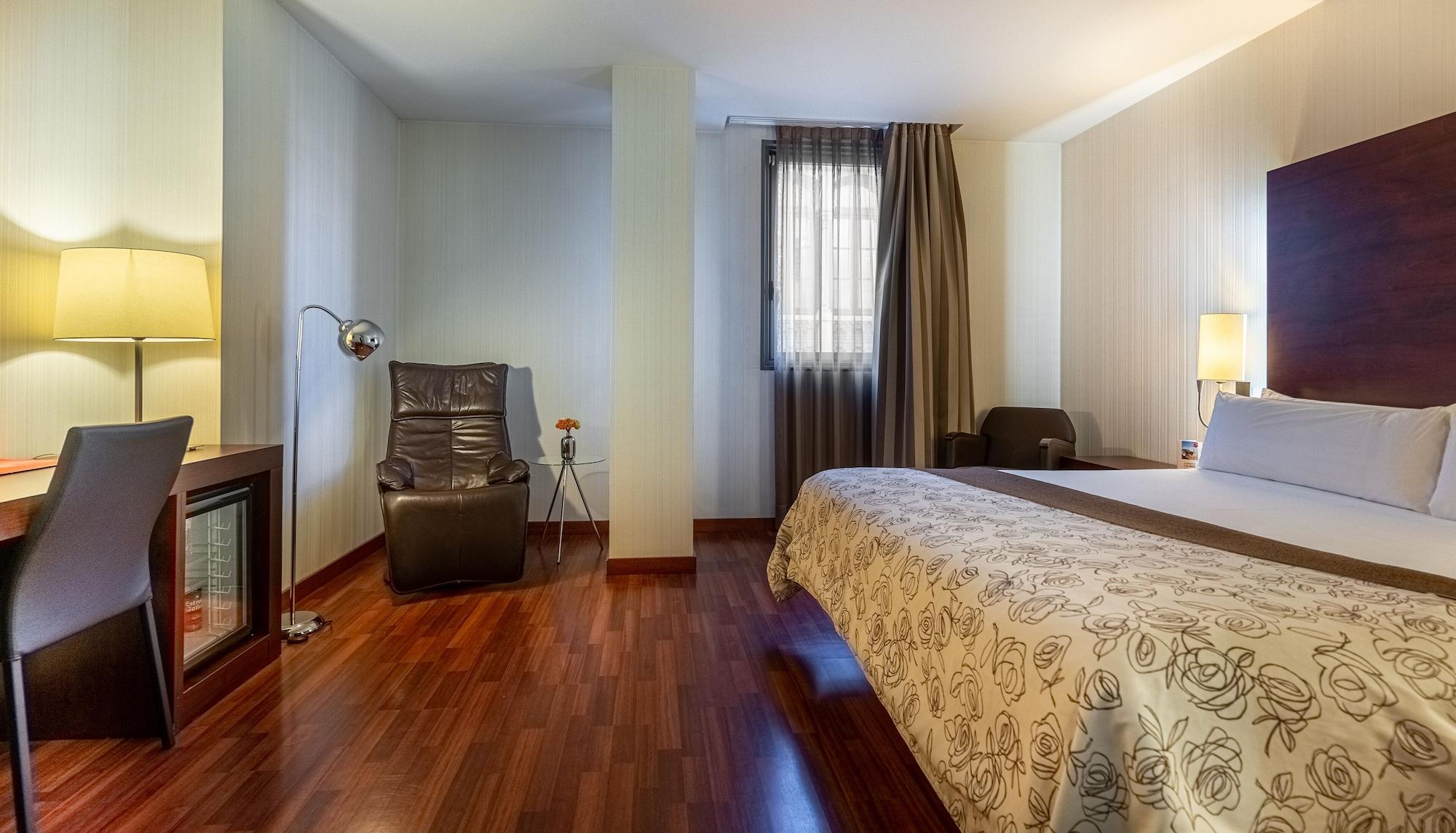 Hotel Gran Ultonia Жирона Экстерьер фото