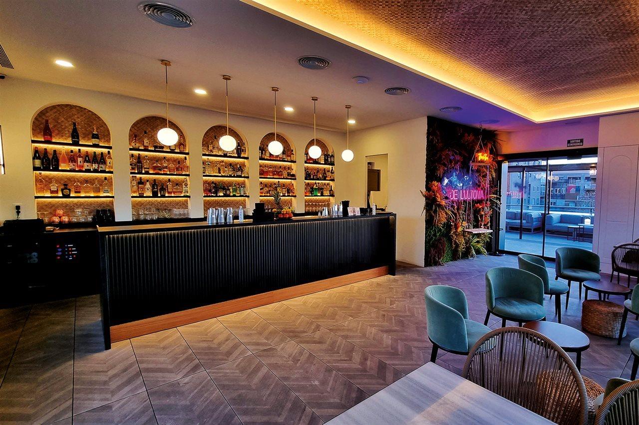 Hotel Gran Ultonia Жирона Экстерьер фото